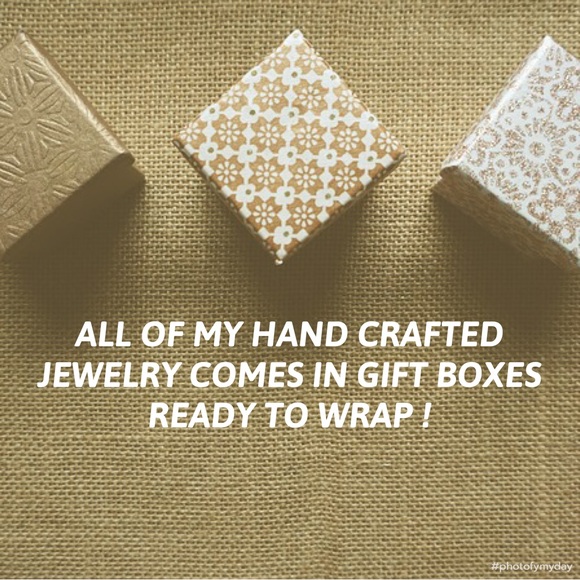 This holiday season, shop the Hand Crafted brand - Picture 4 of 5